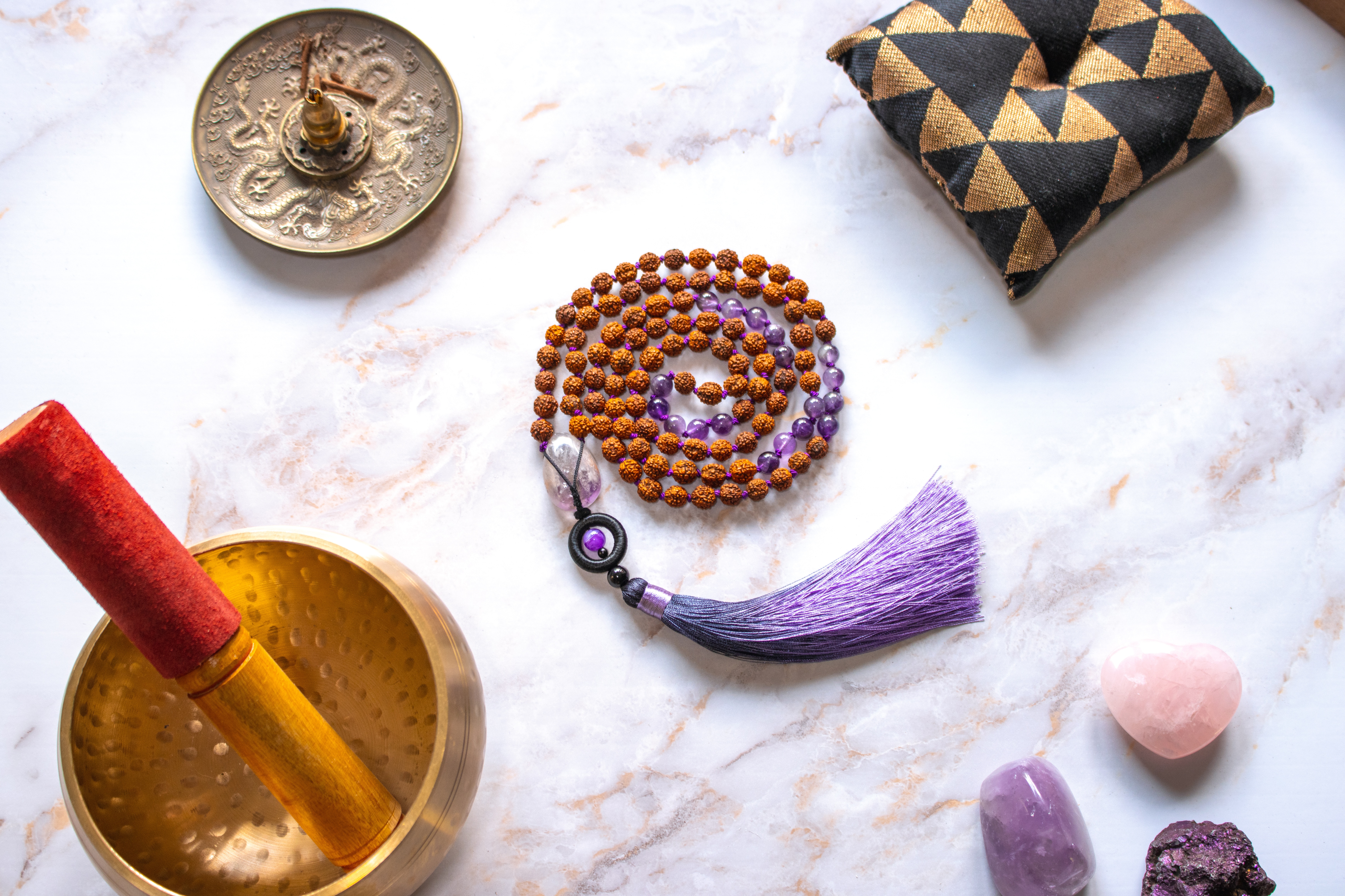 ЗАЩИТНЫЕ РИТУАЛЫ