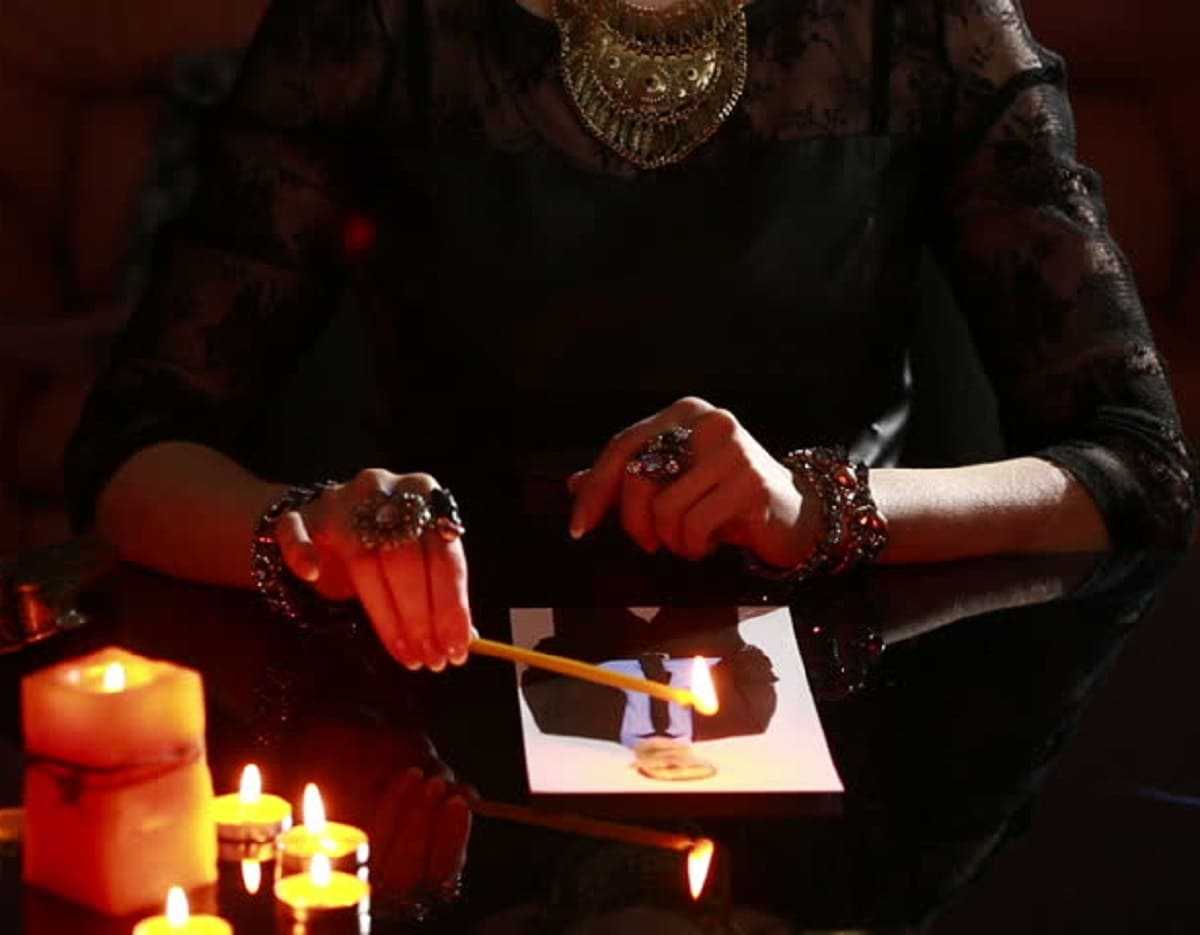 ЛЮБОВНЫЕ ПРИВОРОТЫ